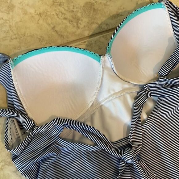 Classic Liz Claiborne Women Small Blue/White Striped Swim Top Adjustable Straps - Picture 6 of 7